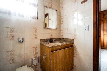 Casa para alugar com 465m², 6 quartos e 8 vagasBanheiro da suíte 01