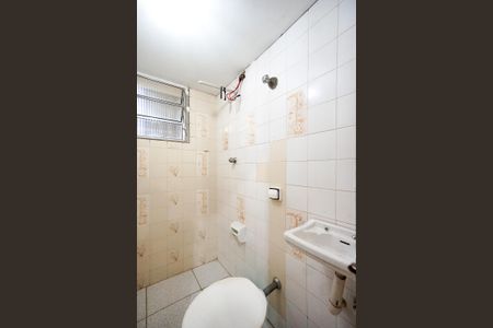 Casa para alugar com 465m², 6 quartos e 8 vagasBanheiro do salão