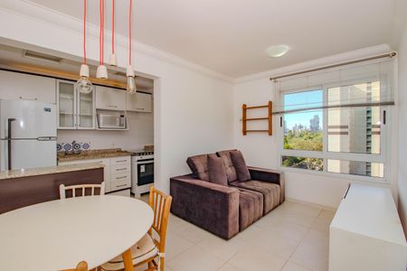 Sala de apartamento para alugar com 1 quarto, 69m² em Petrópolis, Porto Alegre