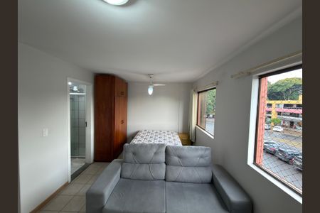 Sala e cozinha de kitnet/studio para alugar com 1 quarto, 38m² em Eqn 412/413, Brasília