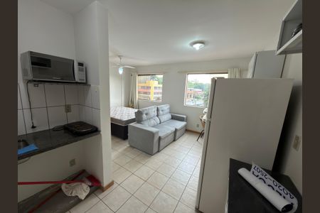 Sala e cozinha de kitnet/studio para alugar com 1 quarto, 38m² em Eqn 412/413, Brasília