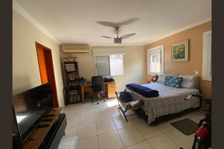 Casa à venda com 3 quartos, 300m² em Jardim Monte Kemel, São Paulo