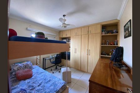 Casa à venda com 3 quartos, 300m² em Jardim Monte Kemel, São Paulo