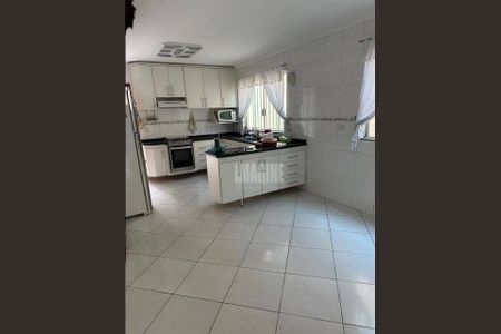 Casa à venda com 3 quartos, 250m² em Penha de França, São Paulo