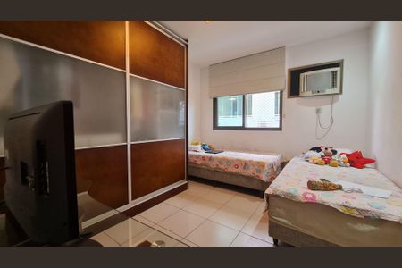 Apartamento à venda com 3 quartos, 130m² em Charitas, Niterói