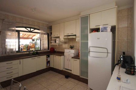 Casa à venda com 300m², 3 quartos e 8 vagasCozinha