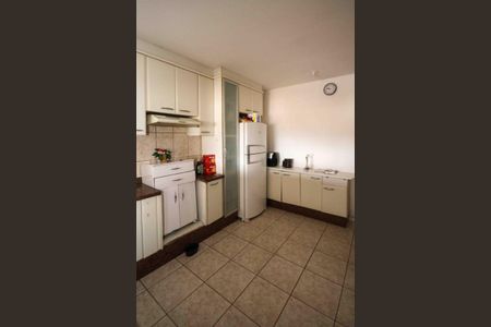 Casa à venda com 300m², 3 quartos e 8 vagasCozinha