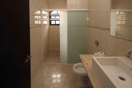 Casa à venda com 300m², 3 quartos e 8 vagasBanheiro