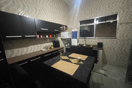 Casa para alugar com 180m², 6 quartos e 3 vagasCozinha
