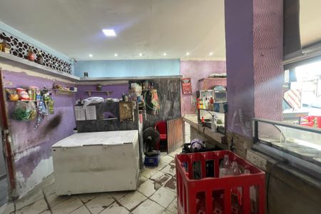 Casa para alugar com 180m², 6 quartos e 3 vagasSala/bar