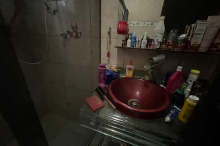 Banheiro de casa para alugar com 6 quartos, 180m² em Santo Antonio, Duque de Caxias