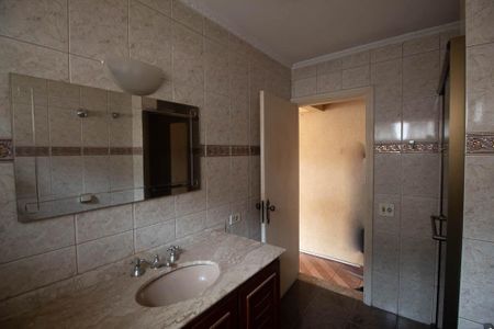 Casa à venda com 165m², 4 quartos e 4 vagasBanheiro do Closet 