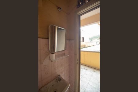 Casa à venda com 165m², 4 quartos e 4 vagasBanheiro 