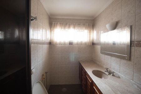 Casa à venda com 165m², 4 quartos e 4 vagasBanheiro do Closet 