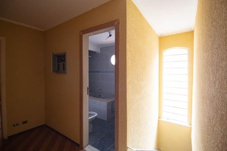 Casa à venda com 165m², 4 quartos e 4 vagasHall