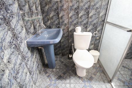 Casa para alugar com 69m², 2 quartos e sem vaga Casa para alugar com 69m², 2 quartos e sem vagaBanheiro