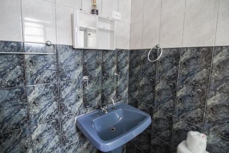 Casa para alugar com 69m², 2 quartos e sem vaga Casa para alugar com 69m², 2 quartos e sem vagaBanheiro