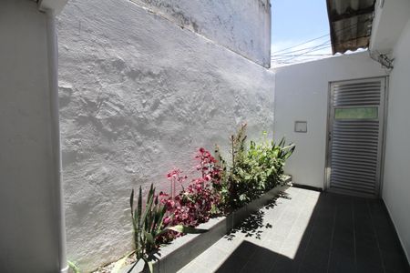 Casa para alugar com 69m², 2 quartos e sem vaga Casa para alugar com 69m², 2 quartos e sem vagaQuintal