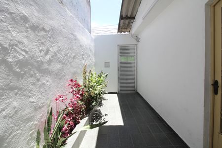 Casa para alugar com 69m², 2 quartos e sem vaga Casa para alugar com 69m², 2 quartos e sem vagaQuintal