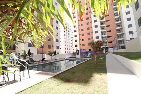 Apartamento para alugar com 58m², 2 quartos e 1 vagaÁrea comum - Piscina