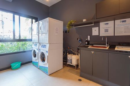 Studio para alugar com 29m², 1 quarto e 1 vaga Studio para alugar com 29m², 1 quarto e 1 vagaLavanderia