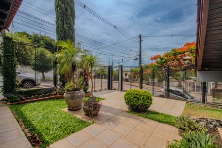 Casa para alugar com 350m², 3 quartos e 2 vagasPátio Frente