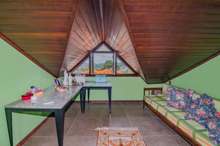 Casa para alugar com 350m², 3 quartos e 2 vagasQuarto