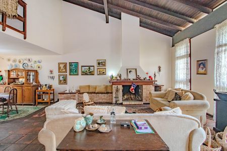 Casa para alugar com 350m², 3 quartos e 2 vagasSala