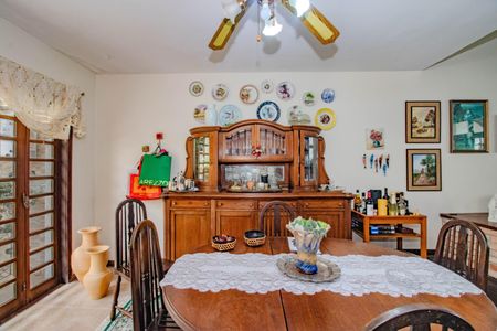 Casa para alugar com 350m², 3 quartos e 2 vagasSala