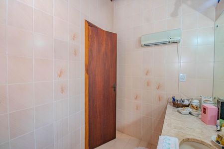 Casa para alugar com 350m², 3 quartos e 2 vagasBanheiro da Suíte 2