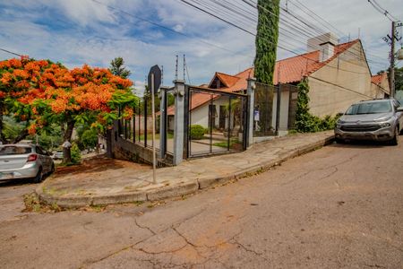 Casa para alugar com 350m², 3 quartos e 2 vagasFachada