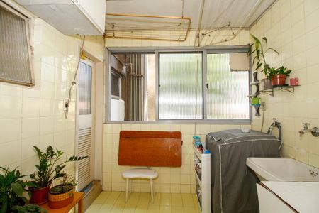 Apartamento à venda com 113m², 3 quartos e 1 vagaÁrea de Serviço