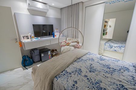 Apartamento à venda com 196m², 4 quartos e 4 vagasquarto 3 / semi-suite