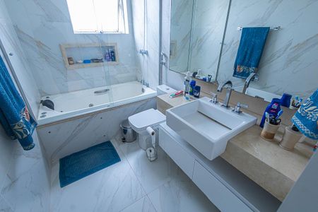 Apartamento à venda com 196m², 4 quartos e 4 vagassuite