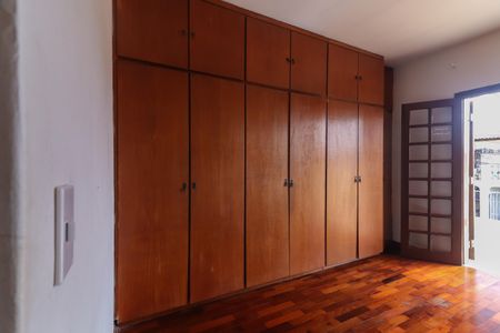 Casa à venda com 125m², 3 quartos e 2 vagas Casa à venda com 125m², 3 quartos e 2 vagasQuarto 3 - Suíte