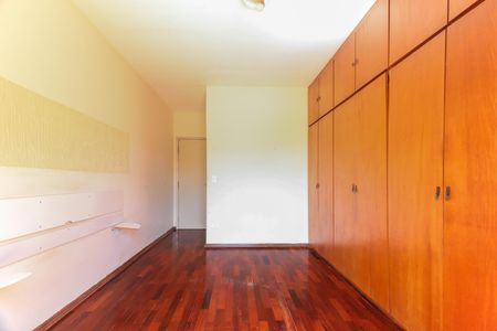 Casa à venda com 125m², 3 quartos e 2 vagas Casa à venda com 125m², 3 quartos e 2 vagasQuarto 3 - Suíte