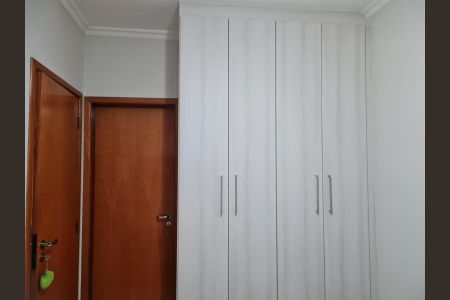 Casa à venda com 3 quartos, 249m² em Parque Sao Domingos, São Paulo