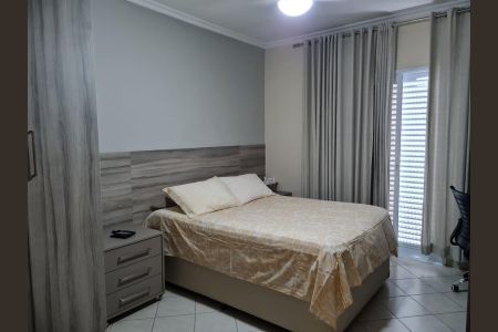 Casa à venda com 3 quartos, 249m² em Parque Sao Domingos, São Paulo