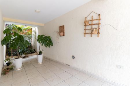 Casa para alugar com 300m², 4 quartos e 3 vagasGaragem Principal 