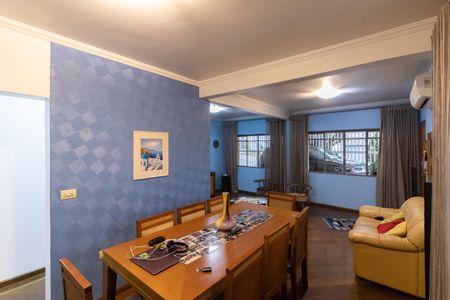 Casa para alugar com 300m², 4 quartos e 3 vagasSala