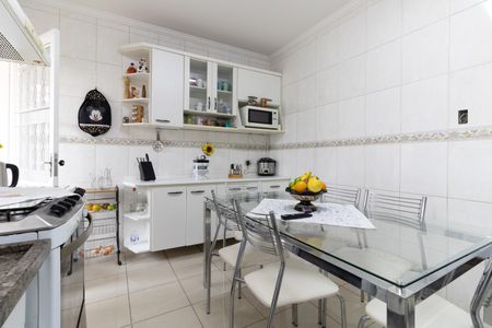 Casa para alugar com 300m², 4 quartos e 3 vagasCozinha 