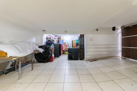 Casa para alugar com 300m², 4 quartos e 3 vagasGaragem Secundária 