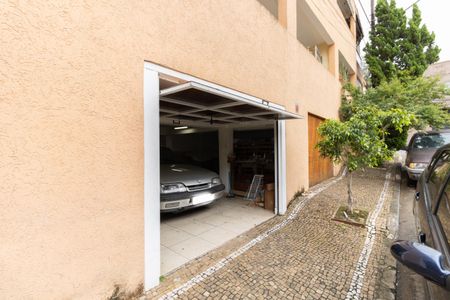 Casa para alugar com 300m², 4 quartos e 3 vagasGaragem Secundária 