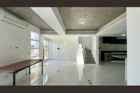 Apartamento à venda com 205m², 3 quartos e 2 vagasSala