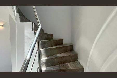 Apartamento à venda com 205m², 3 quartos e 2 vagasEscada