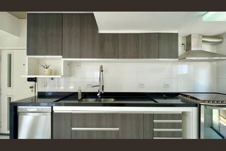 Apartamento à venda com 205m², 3 quartos e 2 vagasCozinha