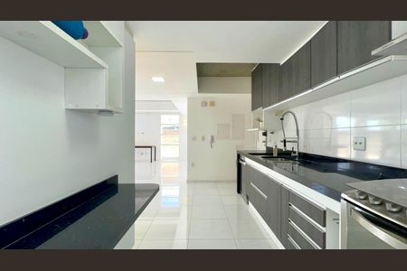 Apartamento à venda com 205m², 3 quartos e 2 vagasCozinha
