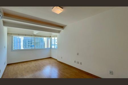 Apartamento à venda com 205m², 3 quartos e 2 vagasQuarto 1