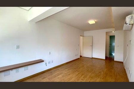 Apartamento à venda com 205m², 3 quartos e 2 vagasSuite