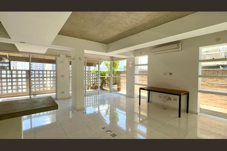 Apartamento à venda com 205m², 3 quartos e 2 vagasSala